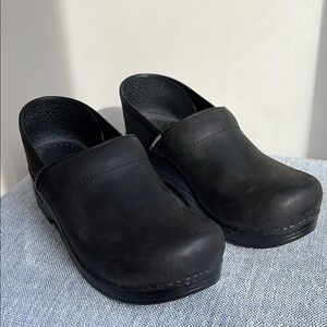 Dansko‎ Professional Clogs Closed Back Matte Black 42 Men Women Unisex
